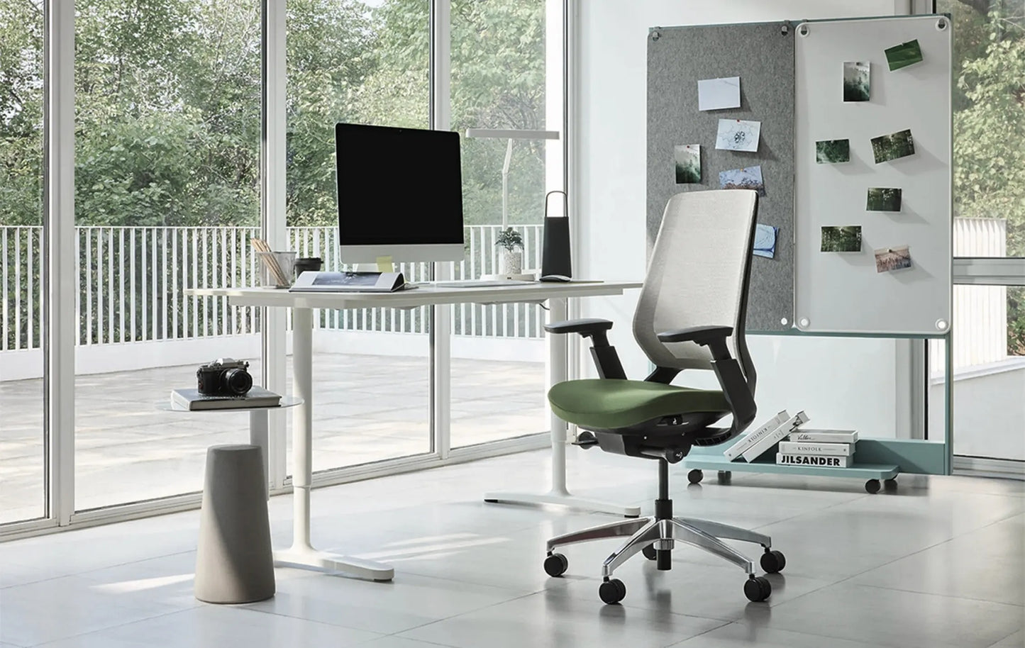 Respira redefines the infinite possibilities of sitting through technology.
