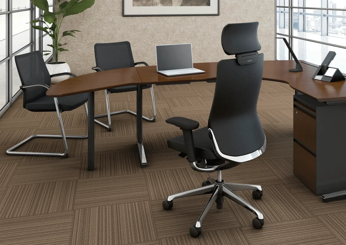 Sospeso   si sedette e fece un respiro profondo