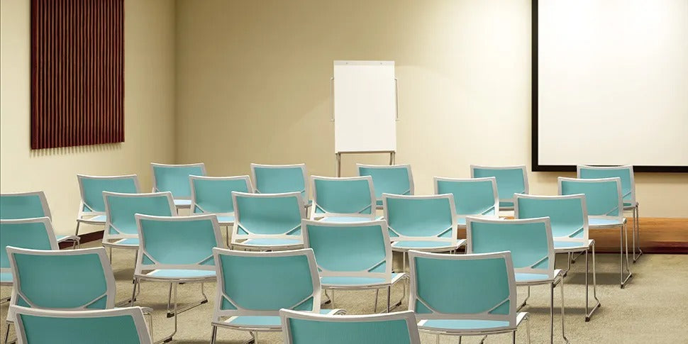 Ramo   Porta leggerezza e bellezza in ogni sala riunioni.